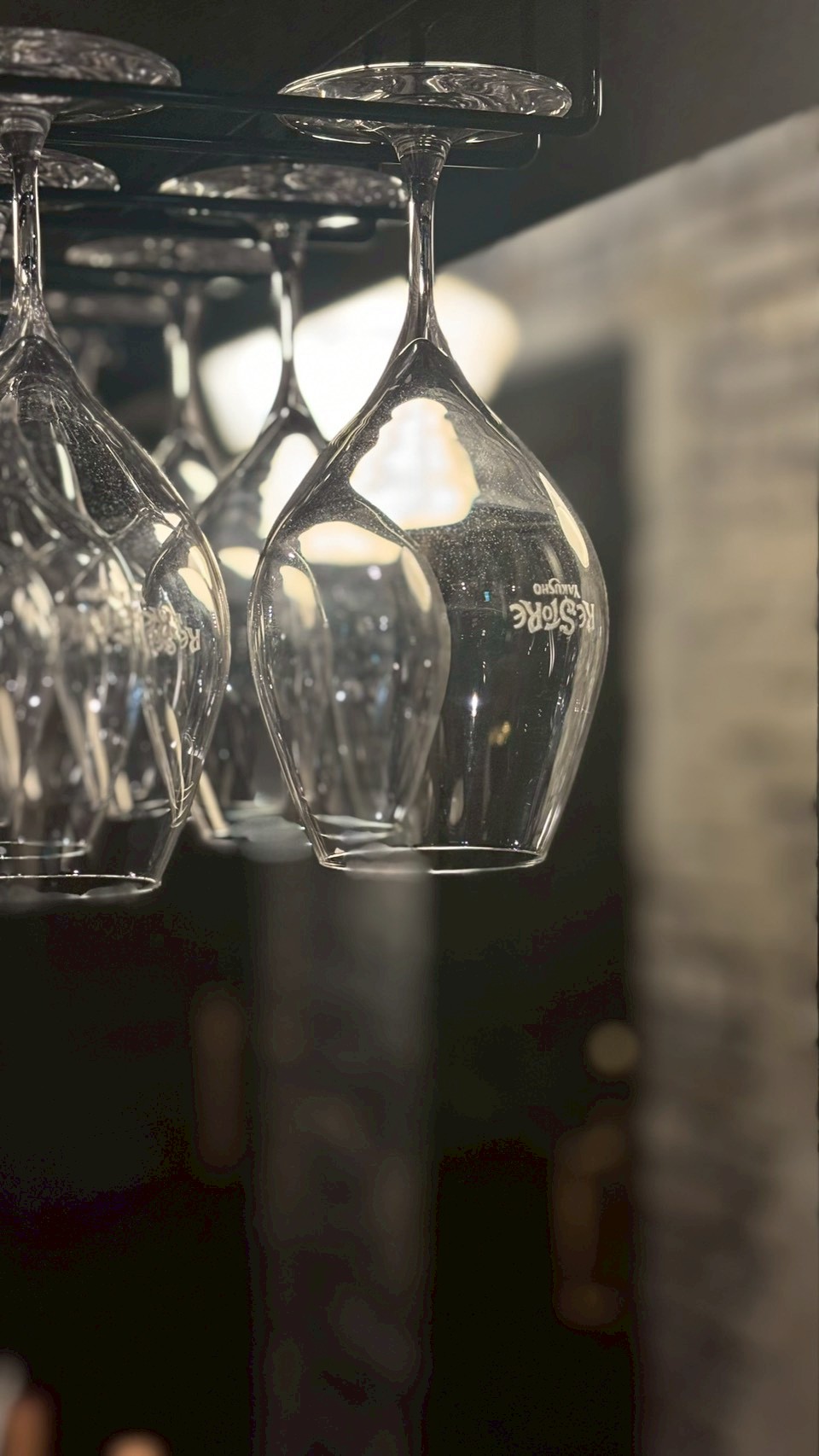 WINE GLASS